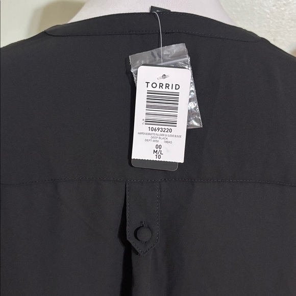 Torrid Black Blouse with Roll-Tab Sleeves - Picture 4 of 5
